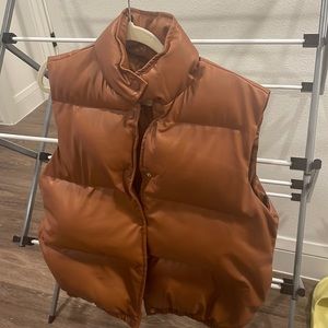 brown leather puffer vest size M
